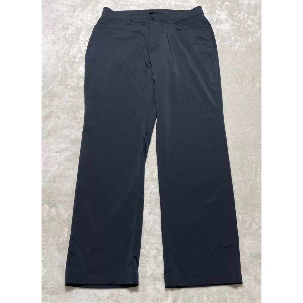 Under Armour Golf Pants Mens 36x32 Loose Fit Black Flat Front Straight Leg